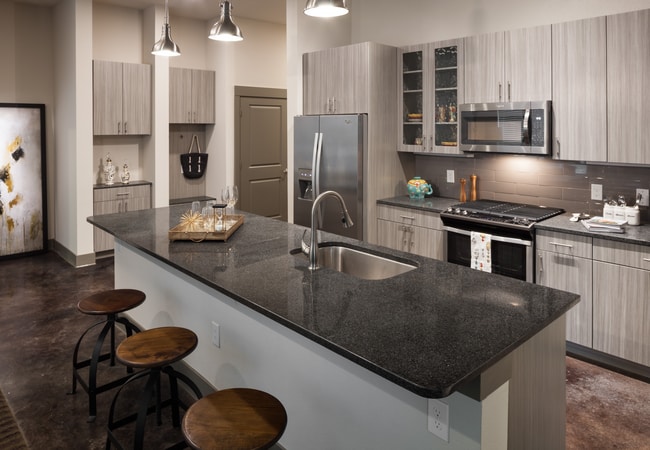 Building Photo - SYNC CityLine