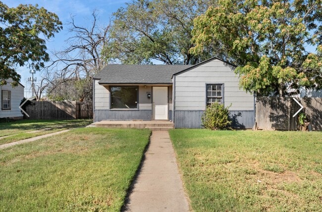Building Photo - Great rental near Texas Tech University an...