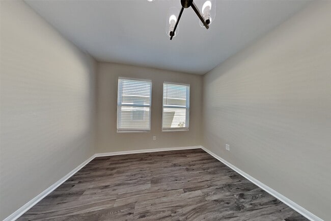 Building Photo - 16758 N Rail Dr