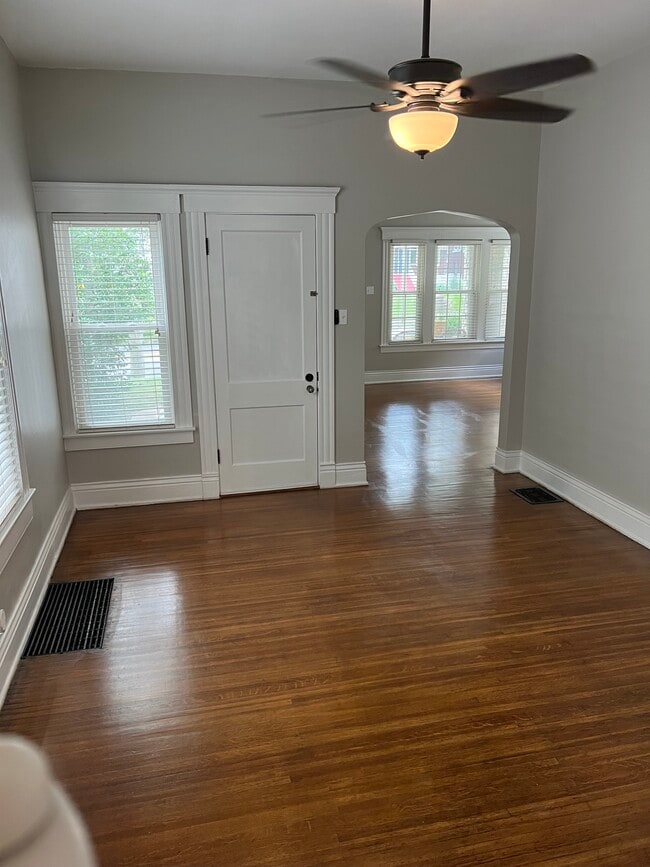 Photo - 1635 Eastern Pky Unit 1