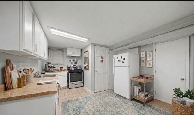 Photo - 2206 N Kostner Ave Unit B