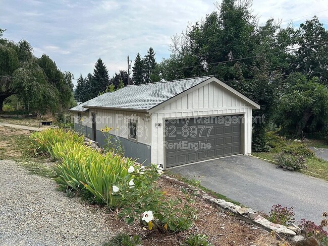 Photo - 312 Ellisport St