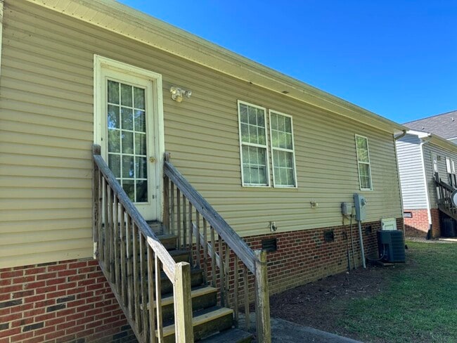 294 Anna St