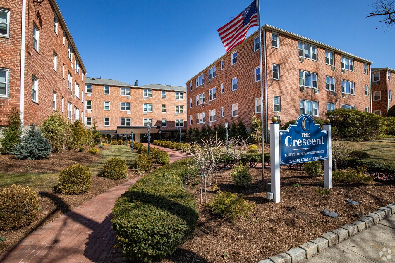 Entrance - The Crescent