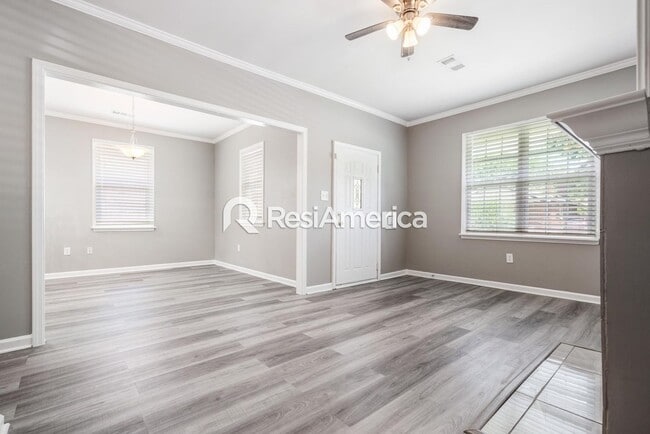 Photo - Beautiful Midtown Bungalow- Fully Updated!