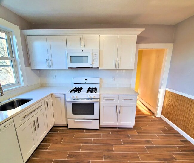 Photo - 39 Waterhouse St Unit 3