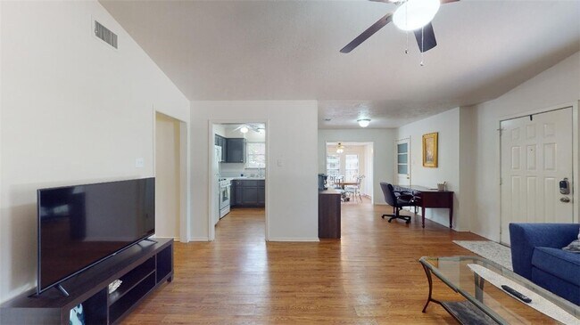 Photo - 3906 Sioux Cir