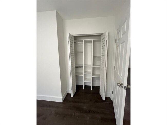 Photo - 2300 NW 6th St Unit 3