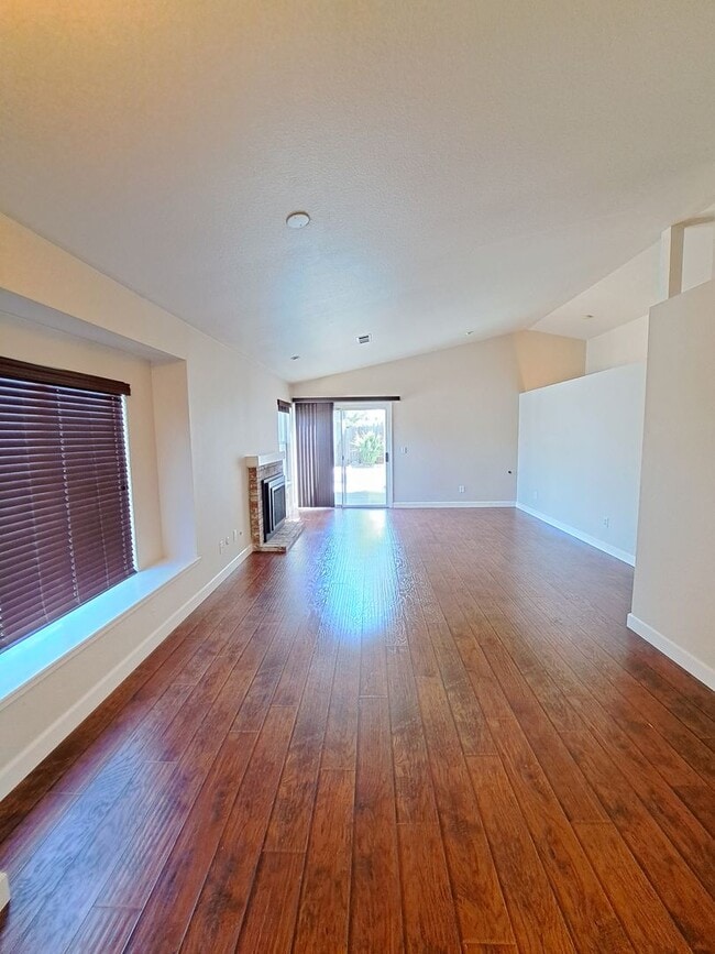 354 Bradley Dr