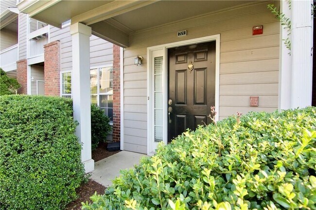 Photo - 701 Vinings Forest Ln