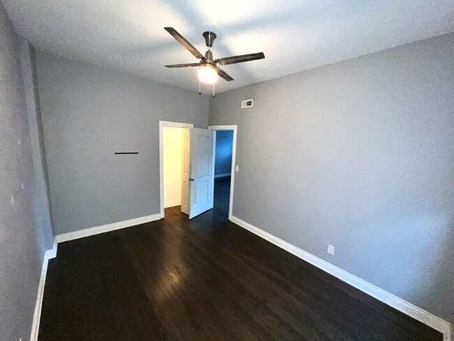 Photo - 3105 W Diversey Ave Unit 1R