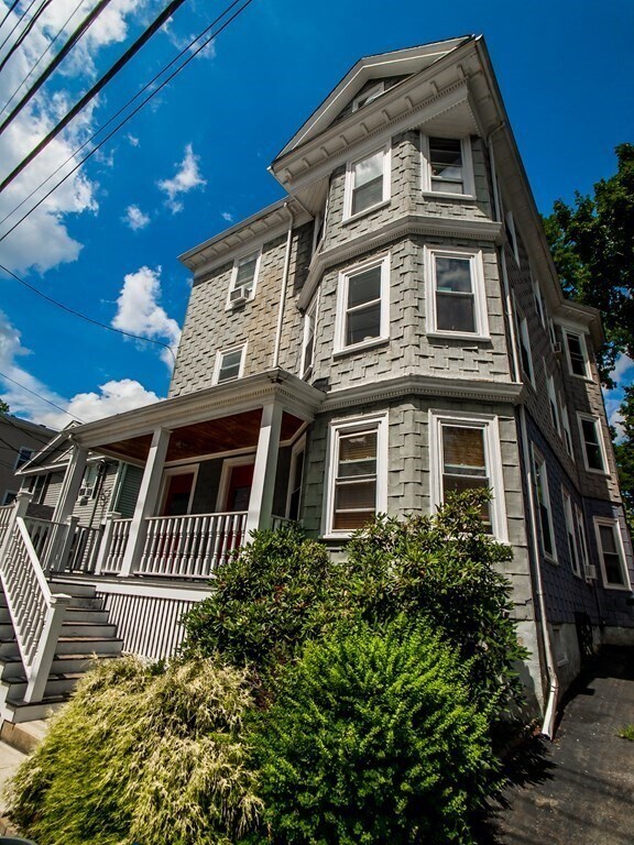 Building Photo - 30 Spring Park Ave Unit 3