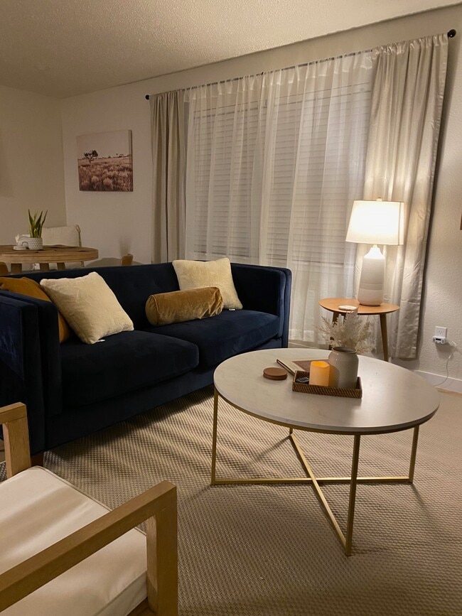 Building Photo - 1106 Sherry Ln