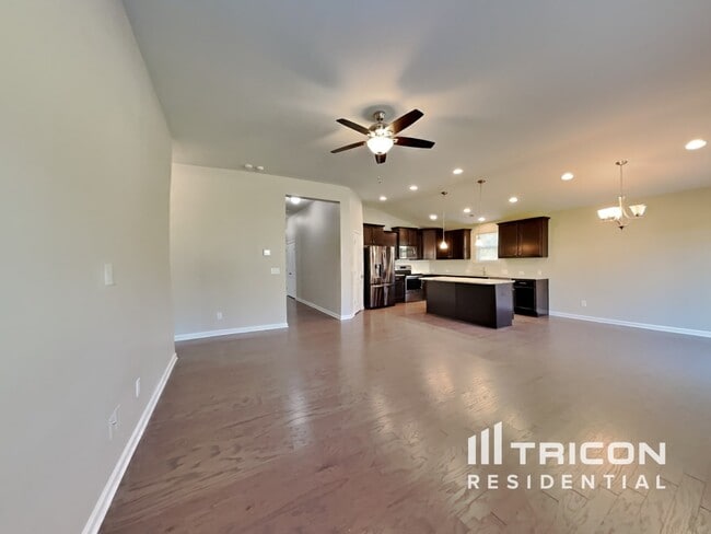 Photo - 64 Crew Clb Ct