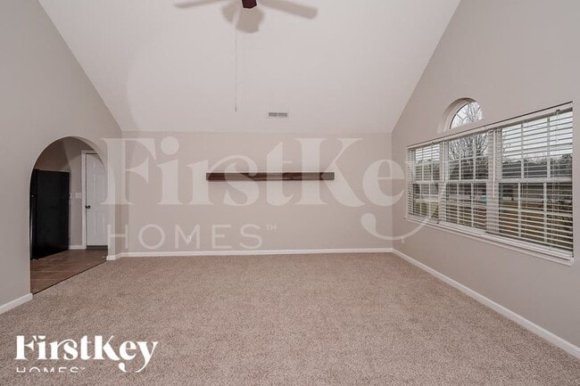 400 Crooked Creek Ln