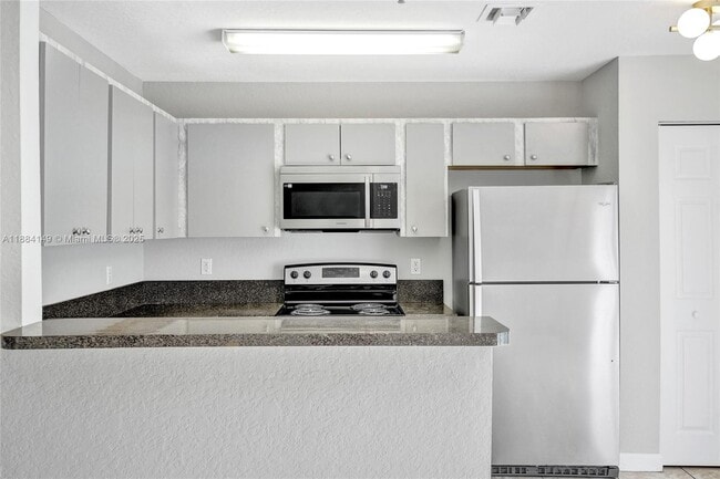 Photo - 5441 SW 41st St