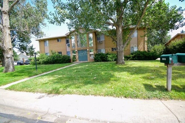 Building Photo - 1700 Larch St Unit #B