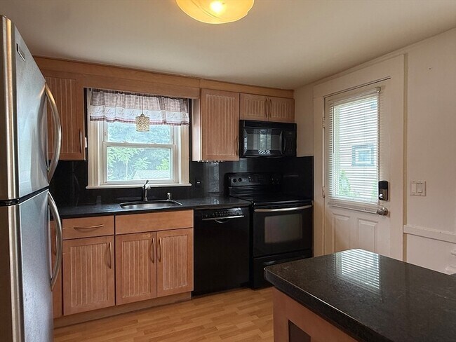 31 Falmouth Rd