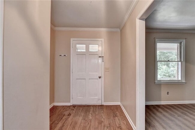Photo - 268 Allen Ct SW