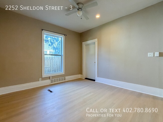 2252 Sheldon St Unit 3