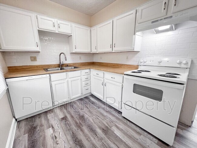 Photo - 7600 E 50th St