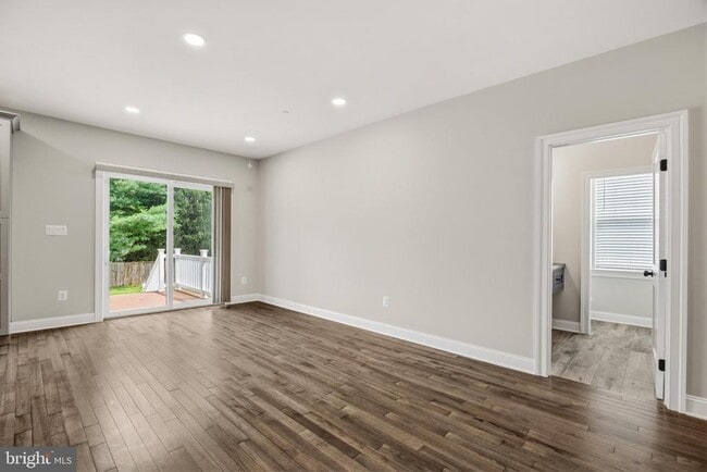 Photo - 474 Brightwood Rd