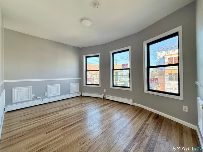 Photo - 175 Denver Ave