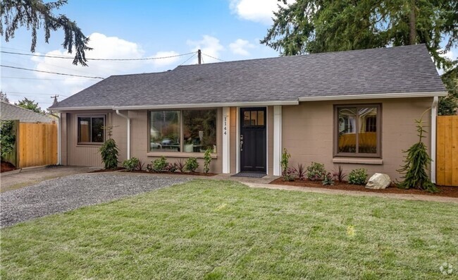 Building Photo - Spacious 3-Bedroom Home in Shoreline