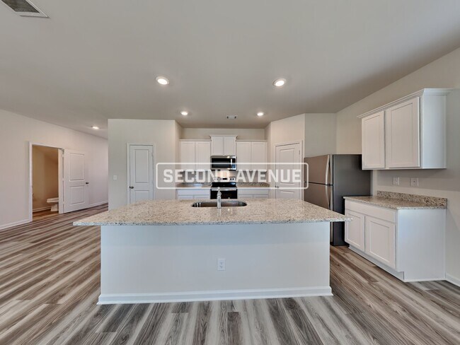 Photo - 267 Limestone Cir