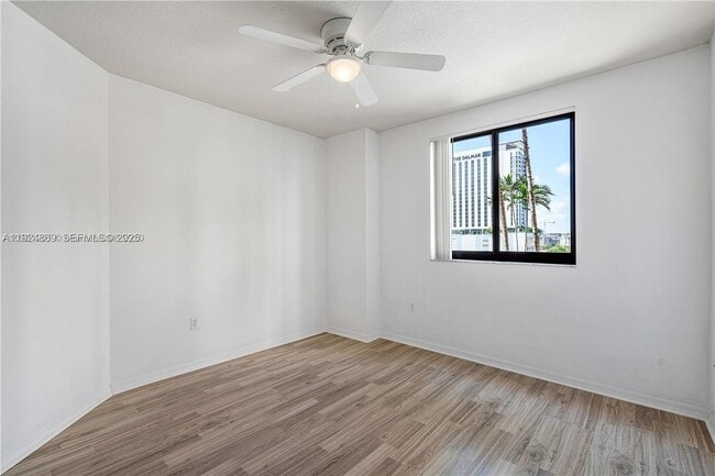 Photo - 100 N Federal Hwy