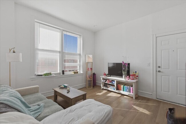 Photo - 2351 W Charleston St Unit 2R