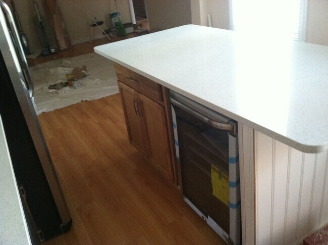 Photo - Beautiful 5 bed, 2 bath luxury south side ...