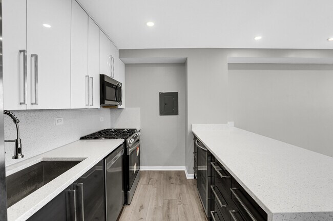 Photo - 3950 N Lake Shore Dr Unit 2016C