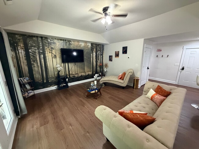 Room in Single Family Home on Vasser Pl