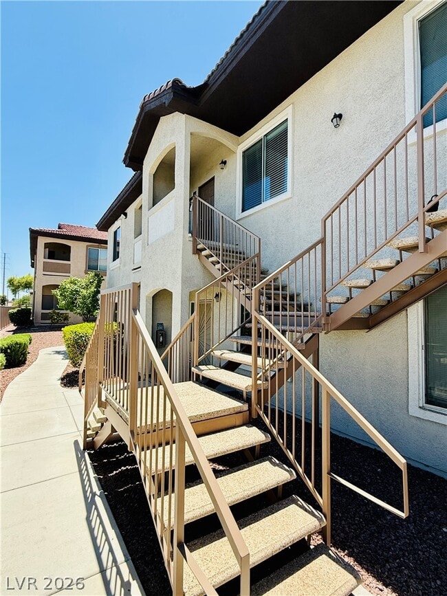 Photo - 3504 Desert Cliff St Unidad 202