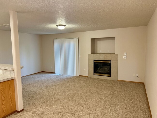 1015 NE 75th Ave