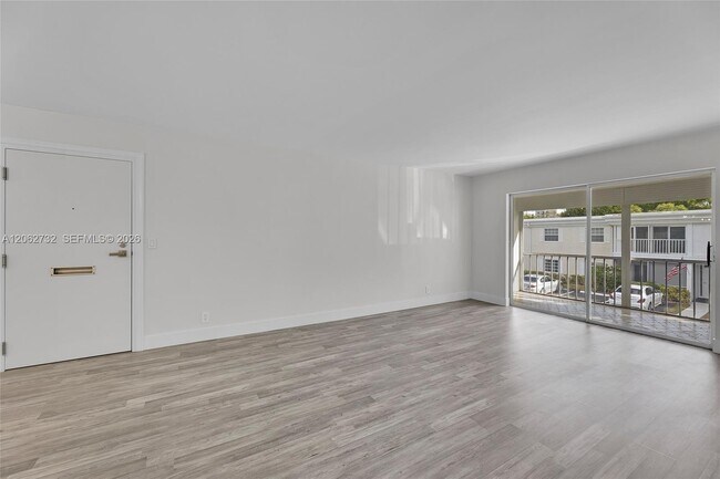 Photo - 6413 Bay Club Dr Unit Bay Colony Club