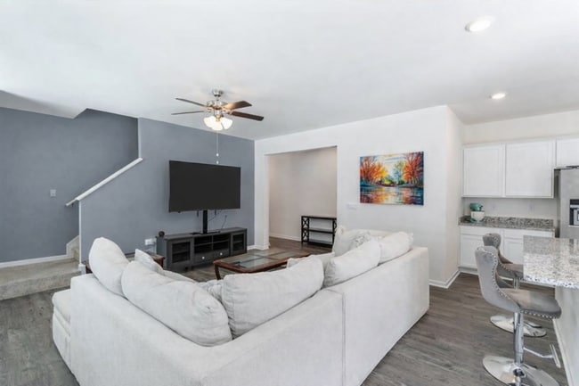 Photo - 179 Hampton Cir