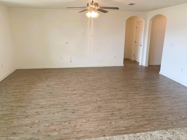Photo - 4924 Kensington Ln