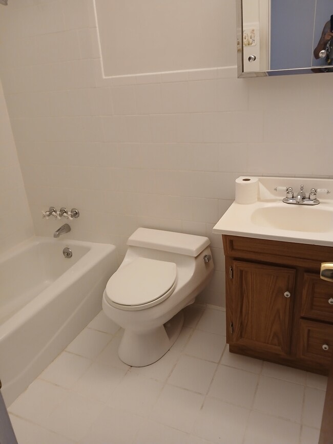 Photo - 141 Burwood Pl