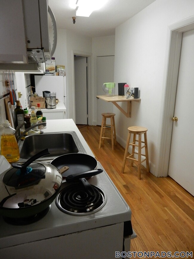 Photo - 45 Westland Ave Unidad 8