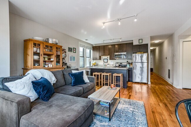 Photo - 2229 W Wilson Ave Unidad 1