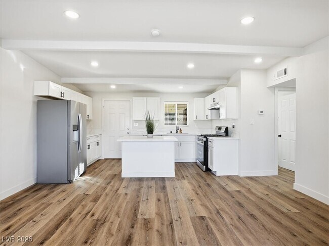 Photo - 608 Stanford St