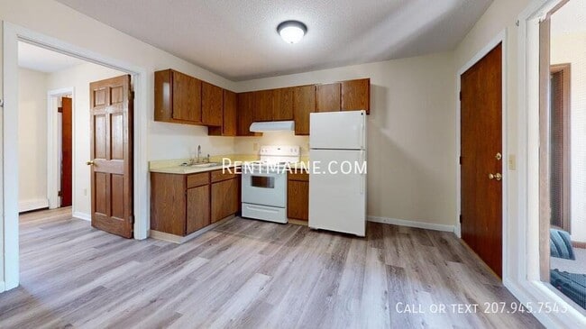 Building Photo - 202 Main Rd