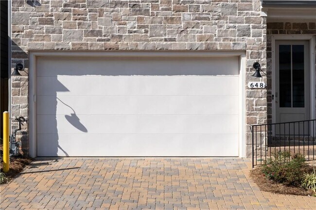 Photo - 648 Stickley Oak Way