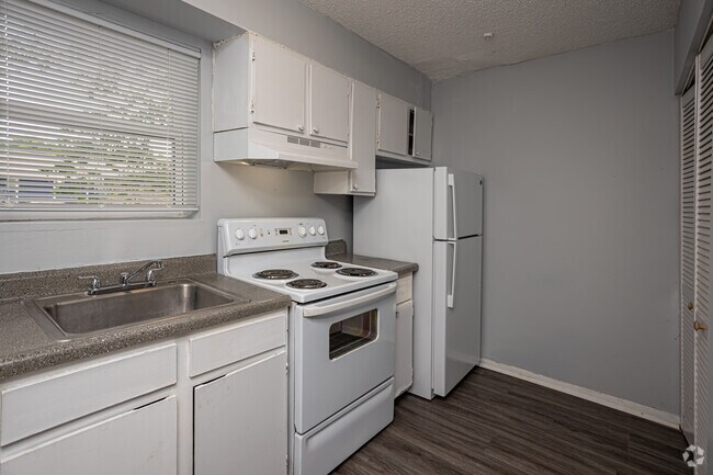 1BR, 1.5BA Loft - 720SF