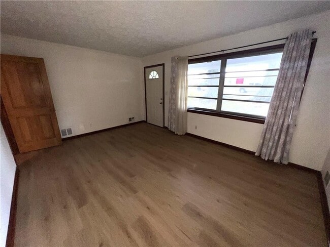 Photo - 2167 Wallingford Dr