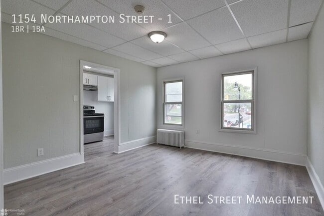 Building Photo - 1154 Northampton St Unit 1 Rental