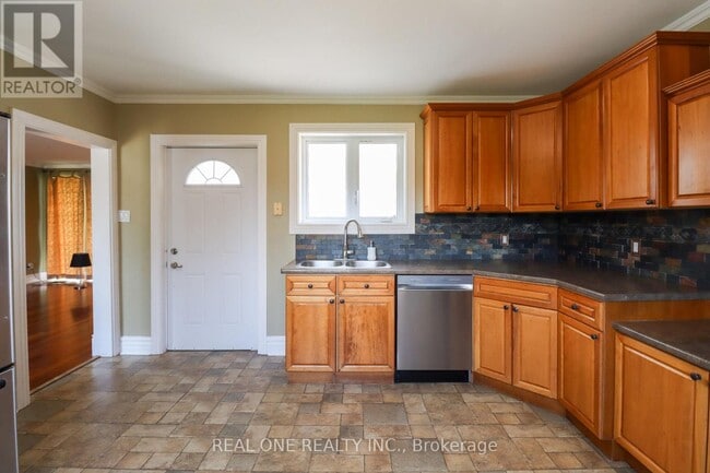 Photo - 130 Mayfield Dr