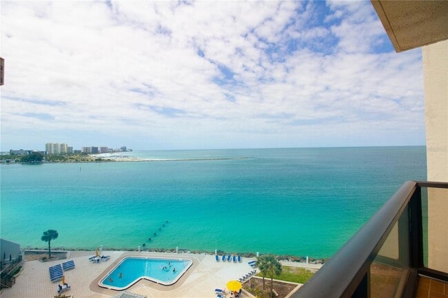 Building Photo - 440 S Gulfview Blvd Unit 1002 Rental